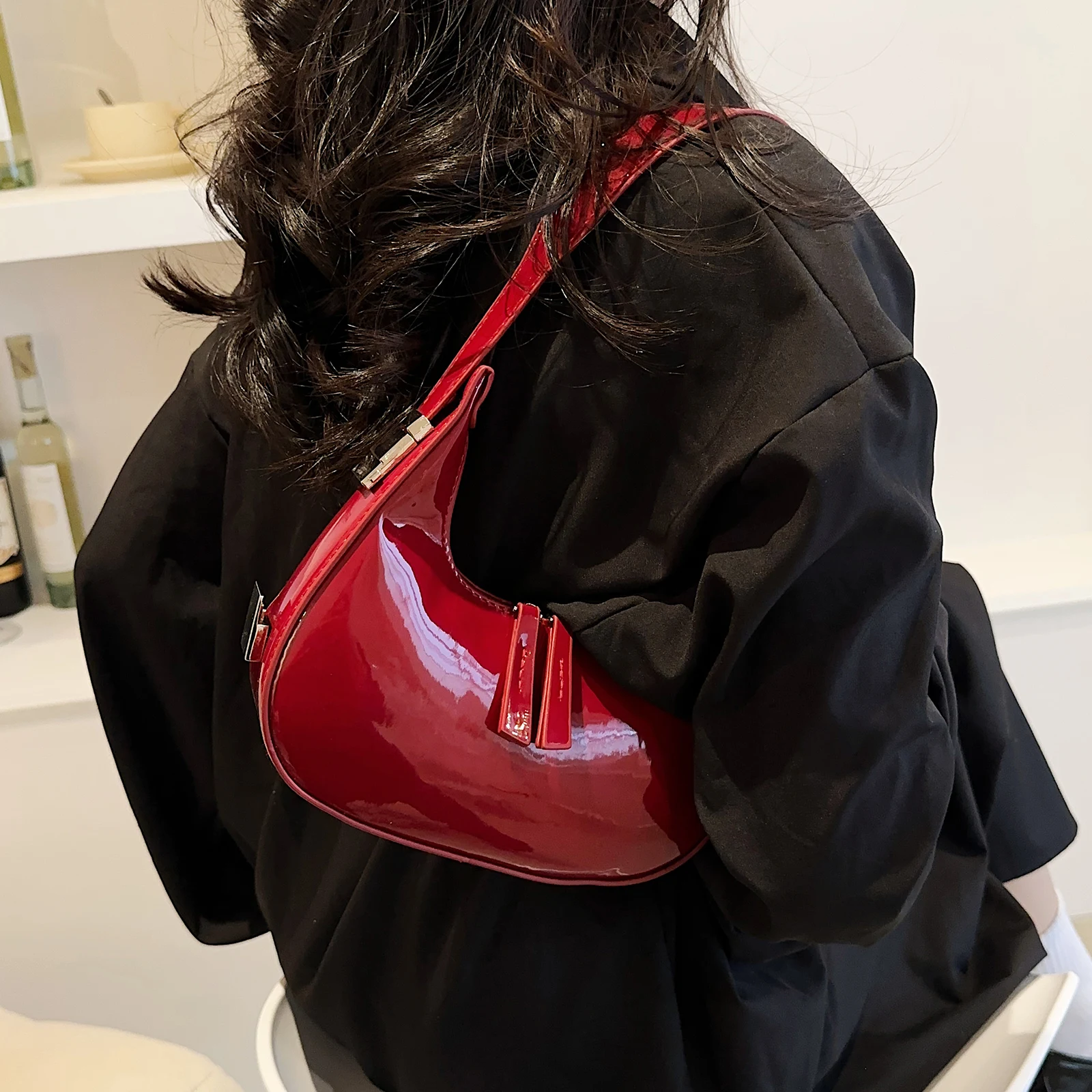 Half Moon Bag Vintage PU Leather Small Handbag Luxury Brands Women Shoulder Bags Retro Red Ladies Armpit Purses Girls Mini Totes