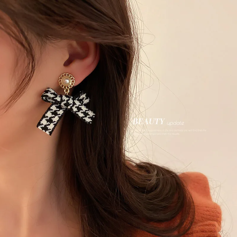 Korean Style Fashion Bow Camellia Earrings For Women Girls Fashion Pearl Heart Jewelry Accessories Elegant Vintage Ear Rings