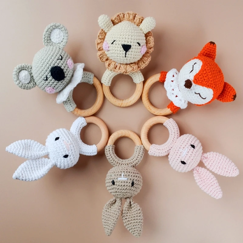 Handmade Crochet Cartoon Animal Baby Rattle Toys Safe Beech Wood Newborn Handhold Teething Ring Baby Gum Pain Relief Teether