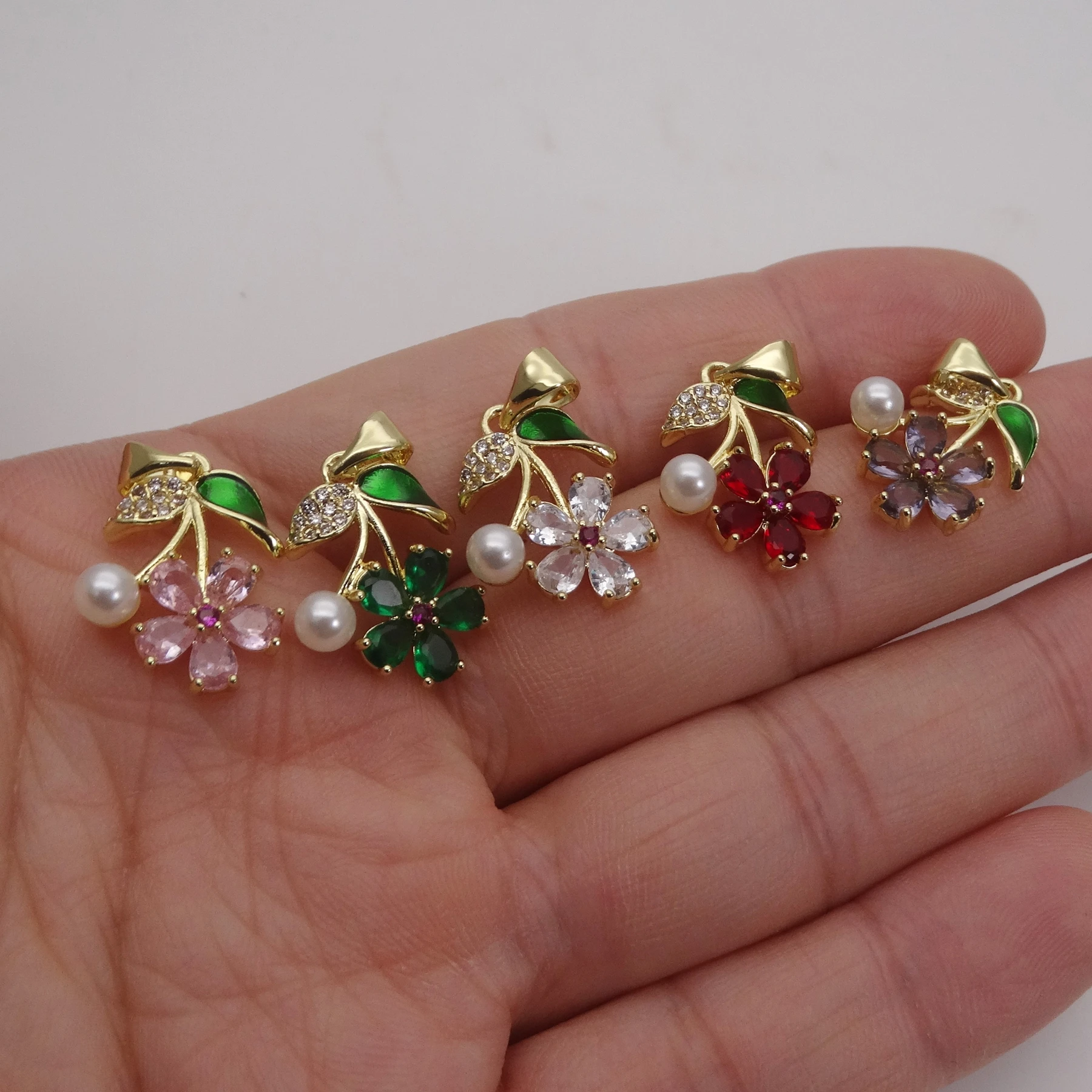 Micro Zircon Five Petal Flower Pendant necklace Camellia pendant Pearl Petal Pendant necklace copper chain jewelry necklace