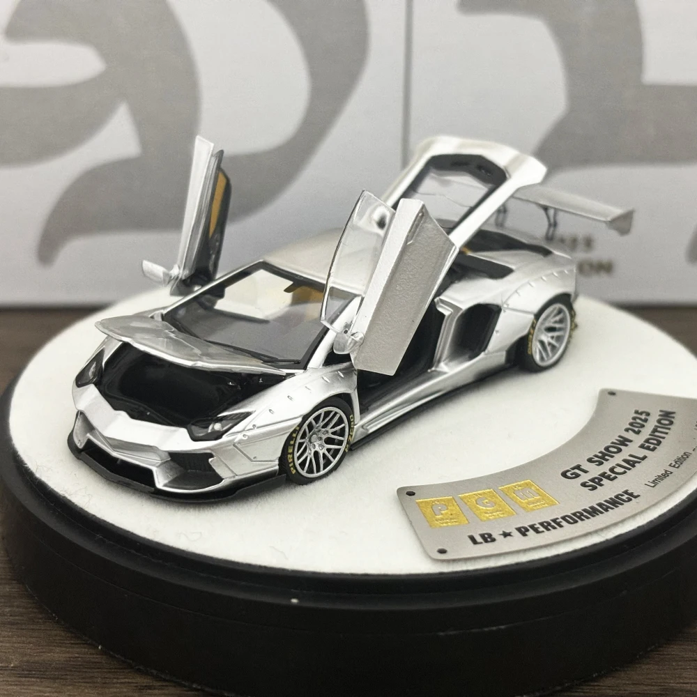 

PGM 1/64 LP700 Sliver Color Diecast Fully-Opened Stocks In 2025 Collection Gift Scale Model Car