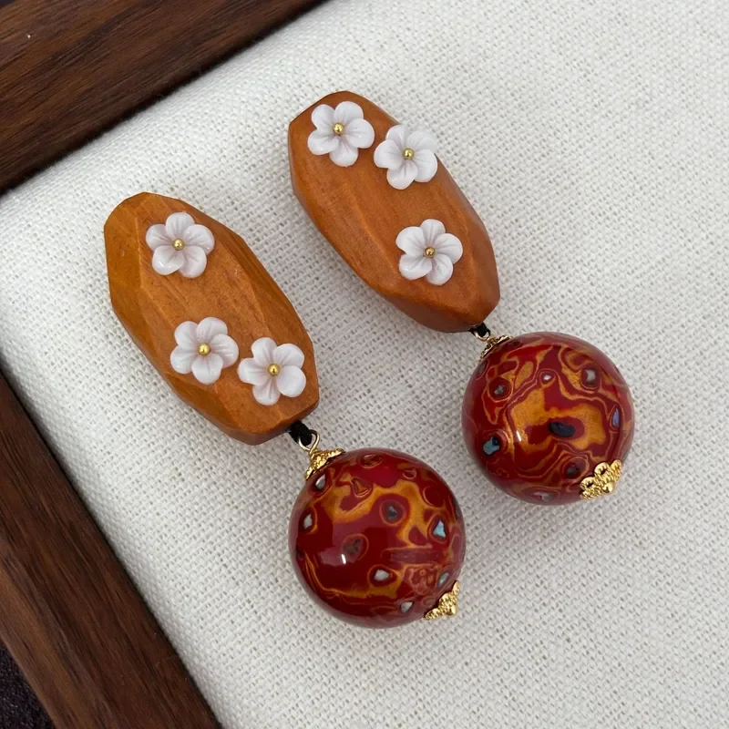 Intangible Cultural Heritage Handmade Large Lacquer Bead Earrings New Chinese Log Shell Small Flower Earrings National Style