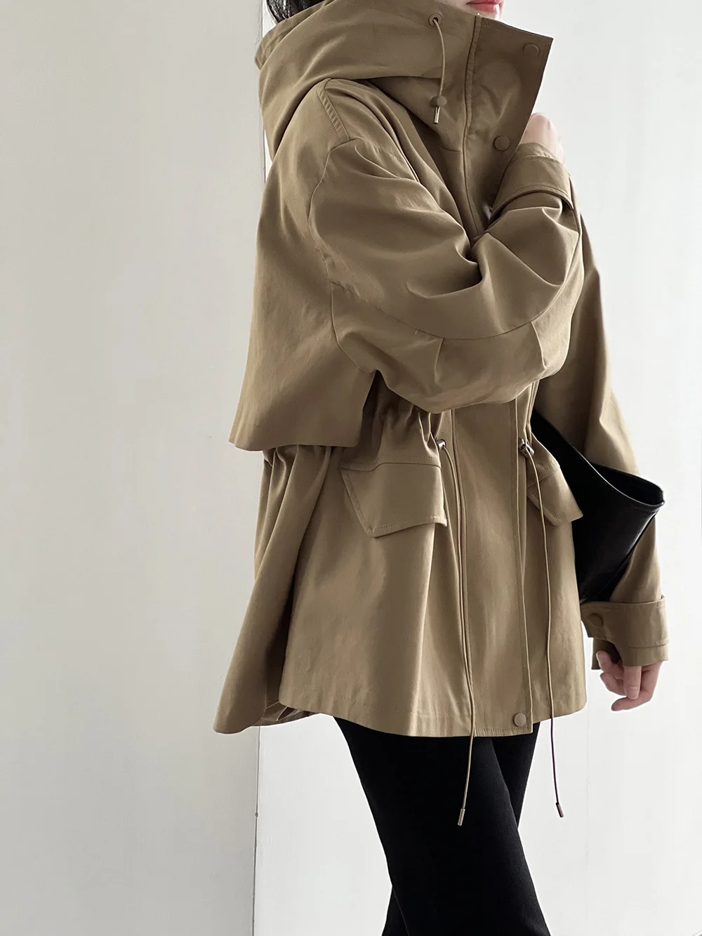 Fashion Hooded Trench Coat for Women\'s Spring and Autumn Solid Color Waist Design Windproof Coat Retro Casual Loose Jacket