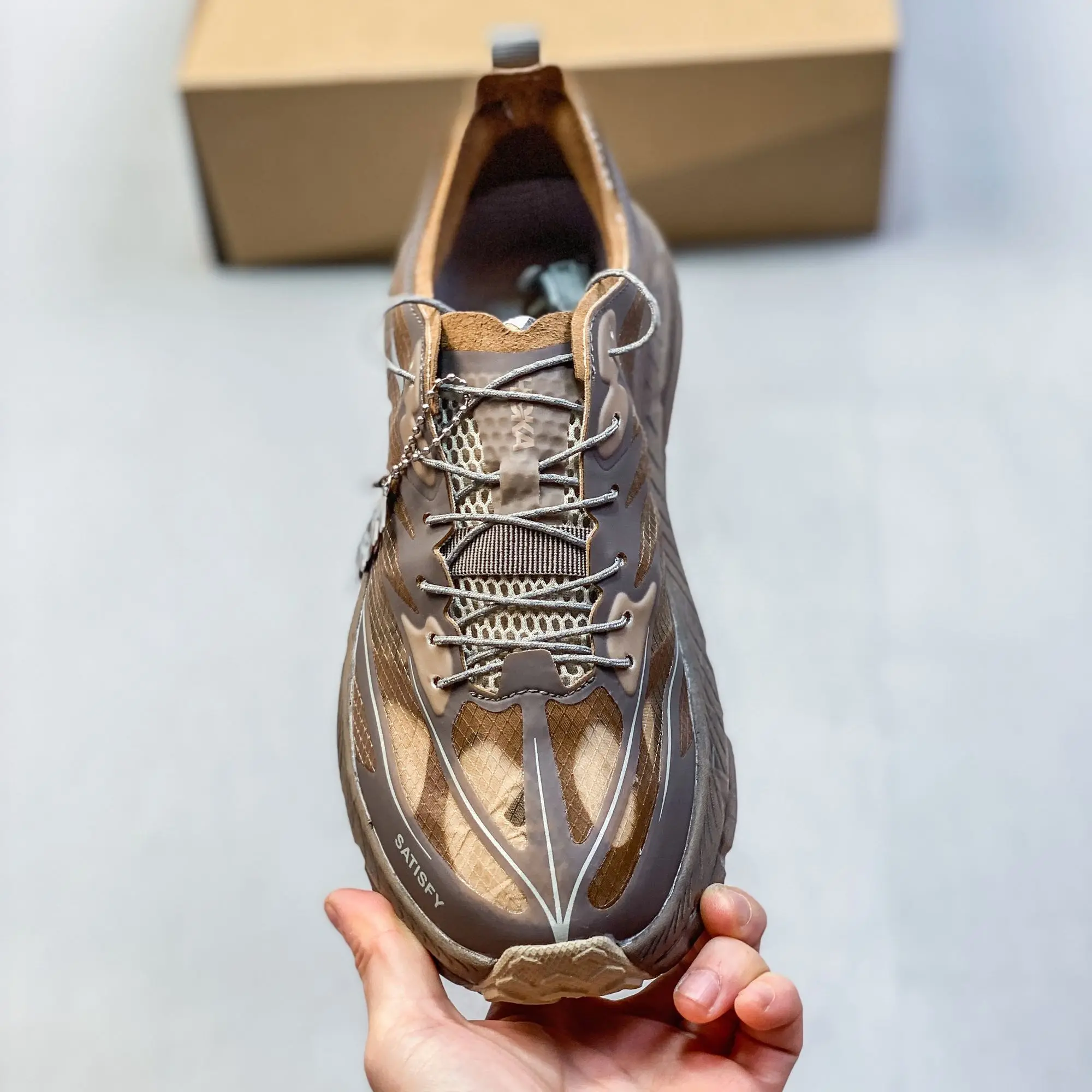 

Hot summer wearable neutral professional training running shoes Breathable running shoes Comfortable running casual shoes Very g