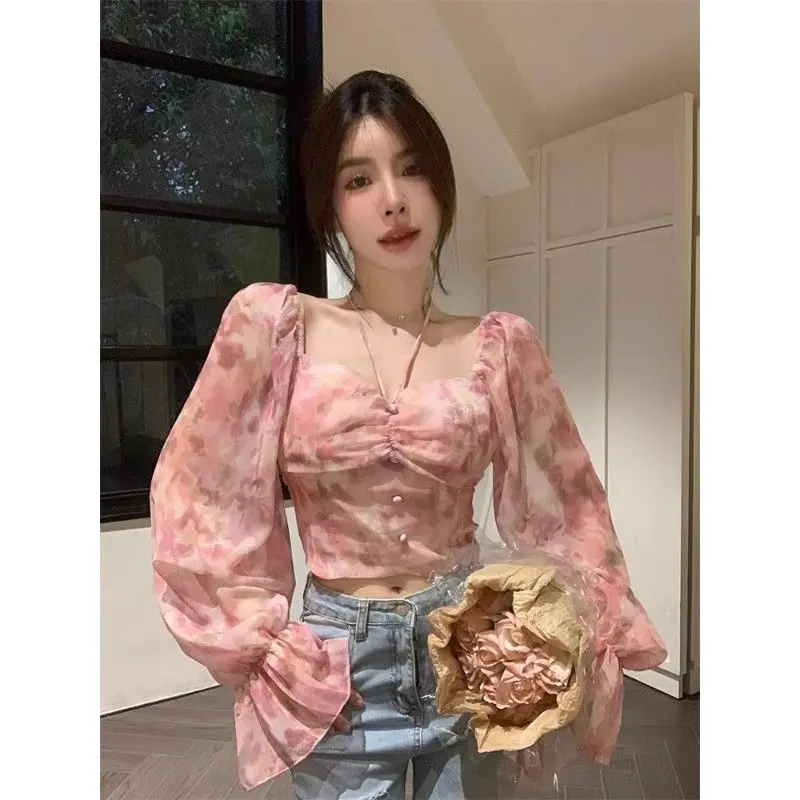 Beautiful Long-sleeved Chiffon Shirt for Women Unique and Chic Small Top Waist Slimming Top