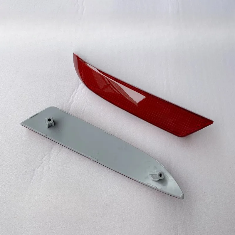 

Rear Bumper Reflector Fog Light for 09-12 LOVA