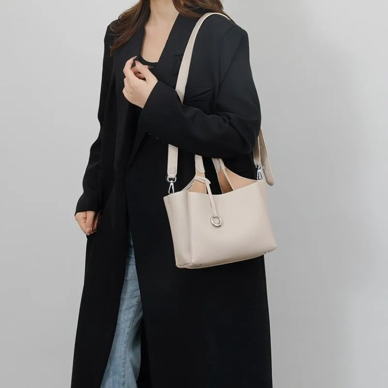 

Женская большая сумка через плечо со съемным ремнем для переноски через плечо или рук, просторная и функциональная для работы, путешествий и использования на выходные