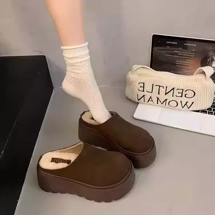 الرجعية البقرة الجلد المدبوغ المرأة النعال المسطحة الربيع والخريف منصة بلون زيادة النعال باوتو أنيقة ومريحة.