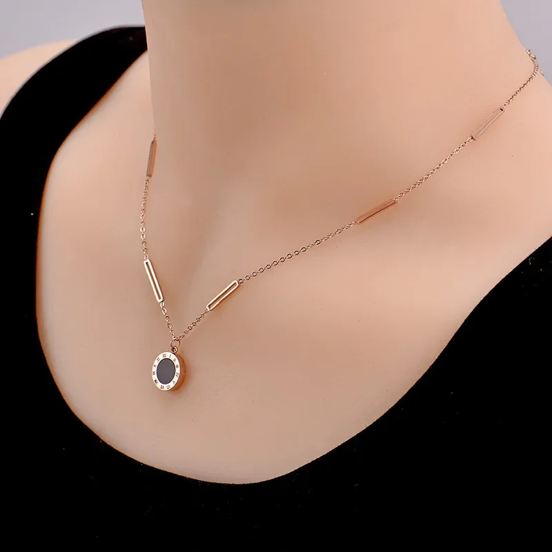 Classic Fashion Stainless Steel Roman Digital Wafer Pendant Necklace 2023 Fashion Jewelry Christmas Party Women's Sexy Chocker