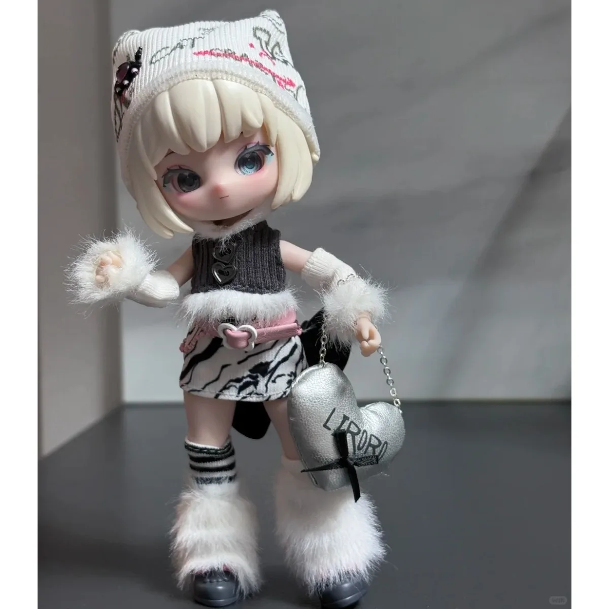 Blimio: Cos’è veramente il doll SIMONTOYS Liroro V2.5 e vale la pena acquistarlo su AliExpress?