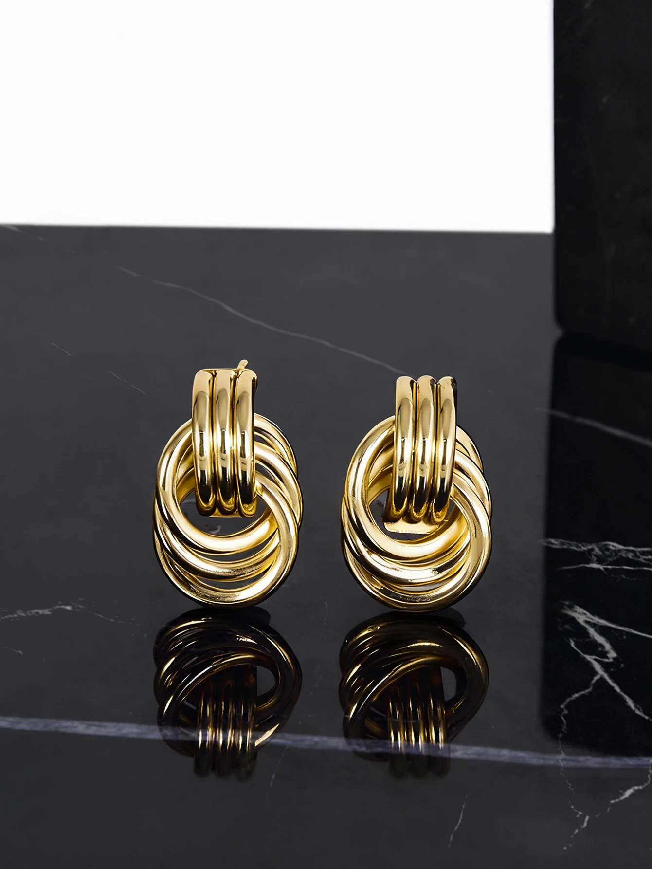 

1pair Fashionable Multi-Turn Knotted Design Stud Earrings, Personalized Geometric Earrings, Double Hoop Studs, Statement Dangling Earrings, Unique Earrings Anniversary Gift For Wife, Suitable For Women's Daily Wear Gifts