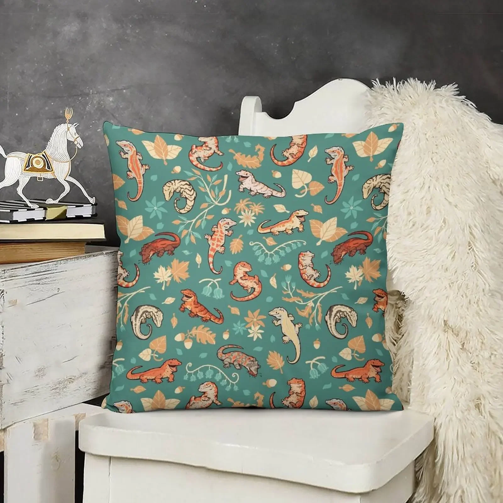 

Autumn geckos in green Throw Pillow Custom Cushion Photo Sitting Cushion pillow