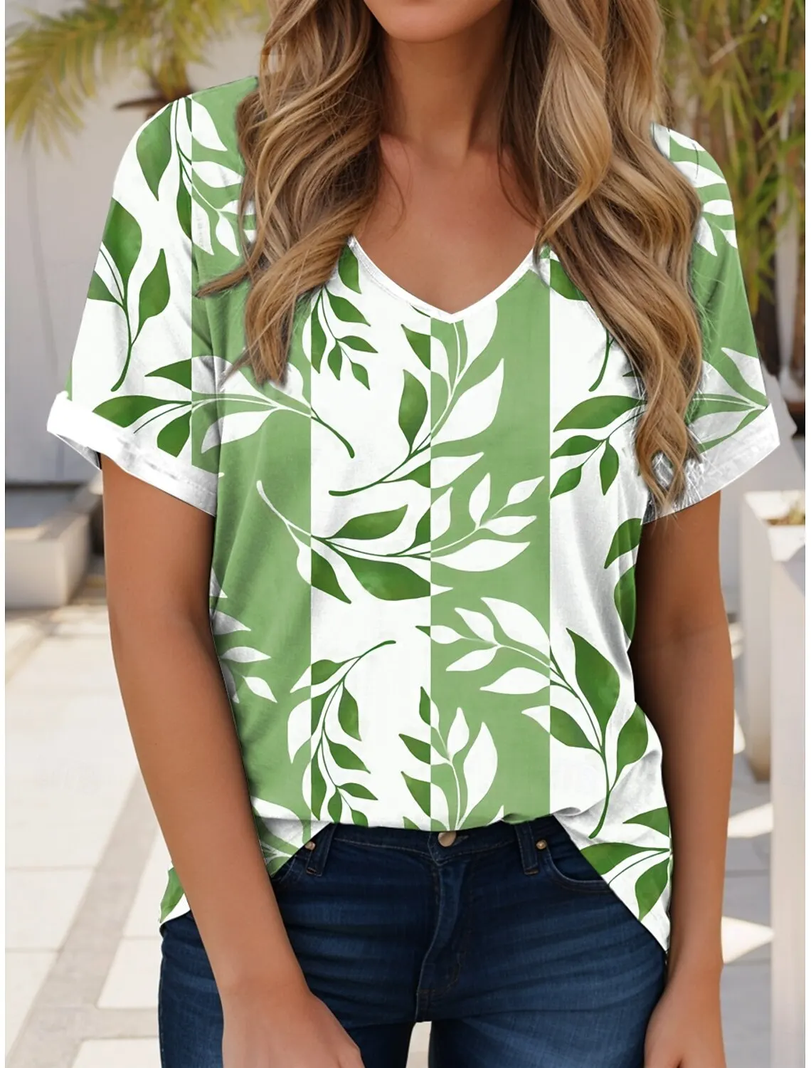 

Женская модная футболка с цветочной графикой, большие размеры, модные топы с короткими рукавами и v-образным вырезом, обычные топы, повседневная футболка с принтом Y2K, повседневные топы