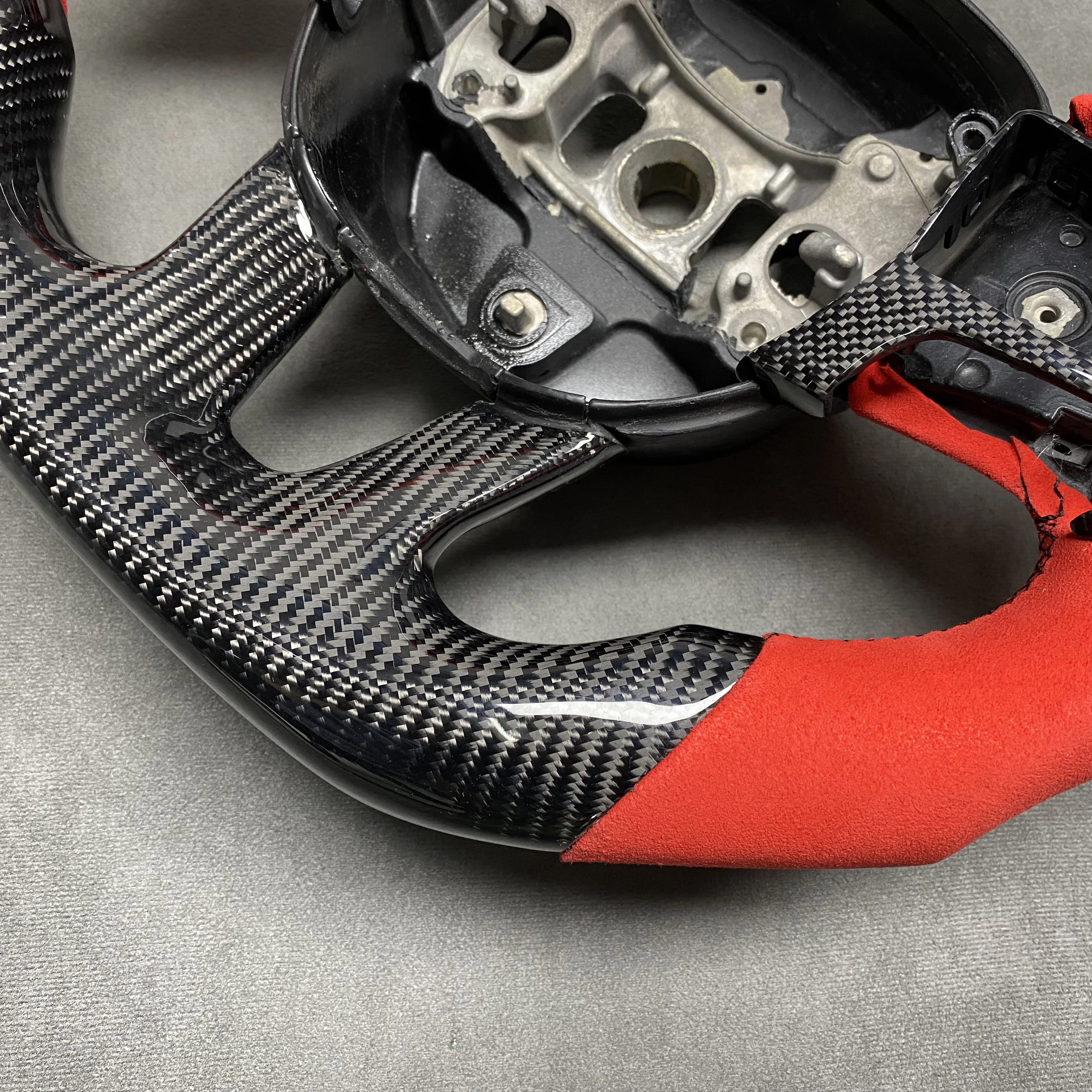 カスタマイズされたカーボンファイバーステアリングホイール,レッドスポーツ,ダッジチャージャーチャージャーデュランゴ2015-2020ジープグランドチェロキー2014-2020