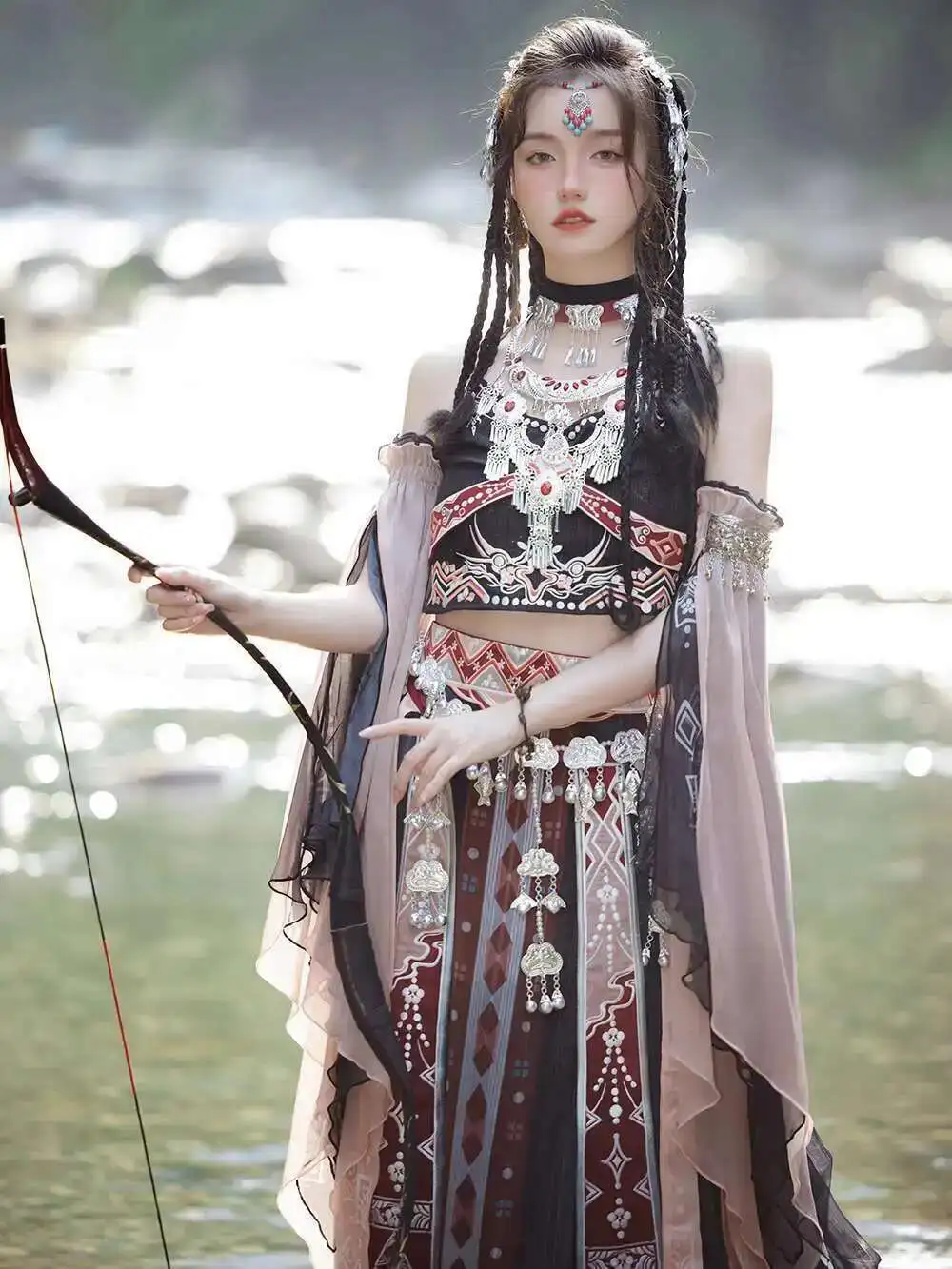 

Hanfu Miao Этническая девушка Hani Minority Одежда в экзотическом стиле Улучшенный древний костюм Черный дорожный фотосессия