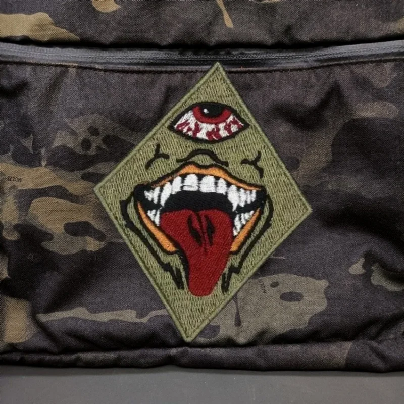 

"Hand of Strength Design" Embroidered Patch on Clothes Tactical Morale Badge Hook and Loop Patches Backpack Stickers Applique