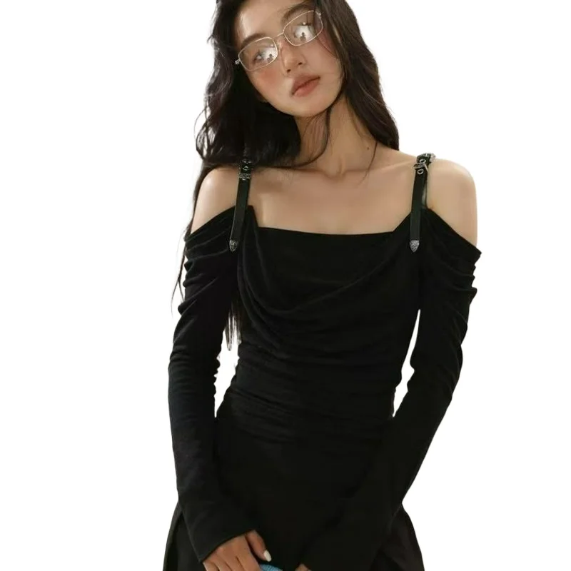 2026 Spring Autumn Featuring Wave-neck Leather Shoulder Strap Long-sleeved T-shirt A Stylish One-shoulder Hot Girl Top for Women
