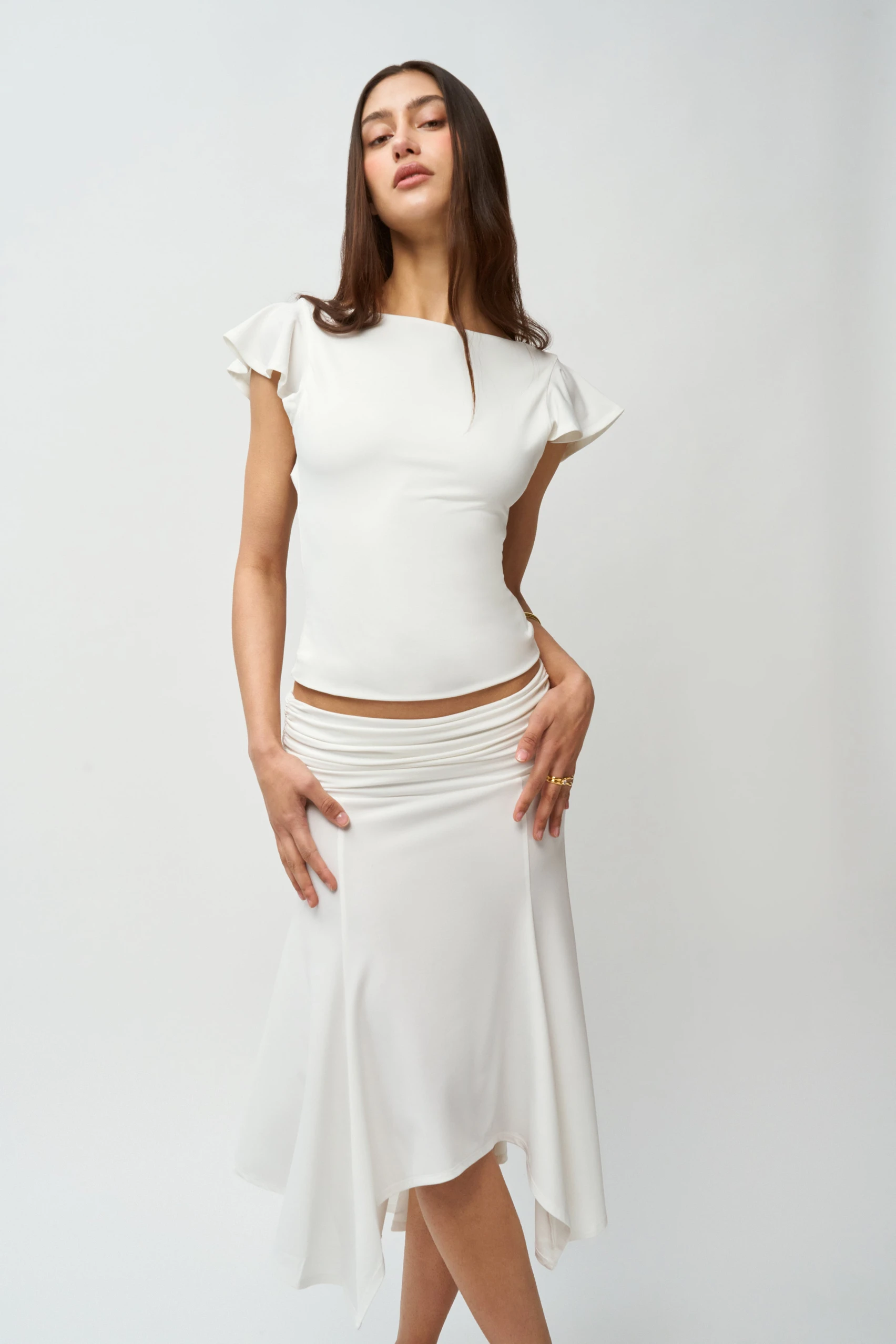 

Guizio Pure White Single-Panel Backless Blouse with Frill Edges Short Sleeve Top