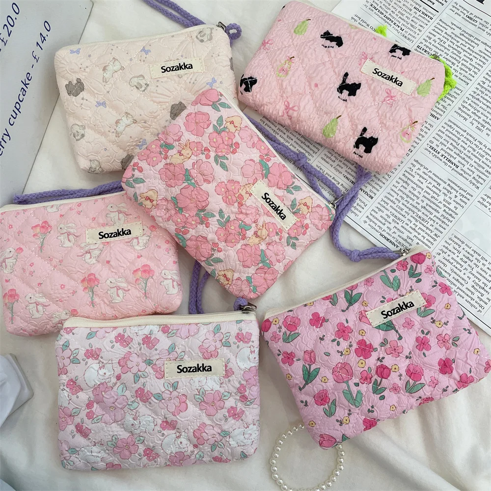 

Floral Quilted Coin Purse Cute Wallet Women Clutch Bag with Rope Portable Sanitary Napkin Storage Bag Lipstick Earphone Bag