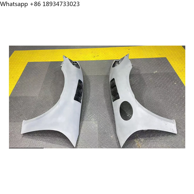 

Half Dry Carbon Fiber Front Fender for Porsche 718 Boxster GT4RS Front Fender Trims