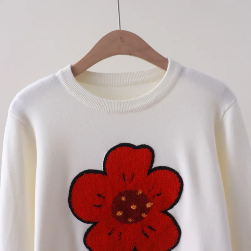 Autumn and Winter New Fresh Sweet Chest Red Small Flower Embroidered Crew Neck Pullover Sweater All-Matching Bottoming Sweater