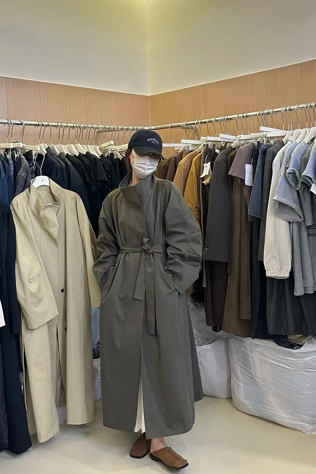 

Women'S Fashionable Trench Coatsolid Folds Plus-Size Autumnal Korean-Style Spring-Autumn Smooths Silhouette Irregular Windbreaks