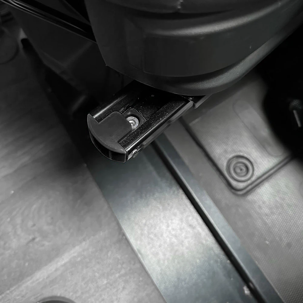 

Комплект из 4 защитных накладок на направляющие сидений для фургонов Fiat Ducato, Citroën Relay, Peugeot Boxer, автодомов и кемперов. Запчасти для автодомов.