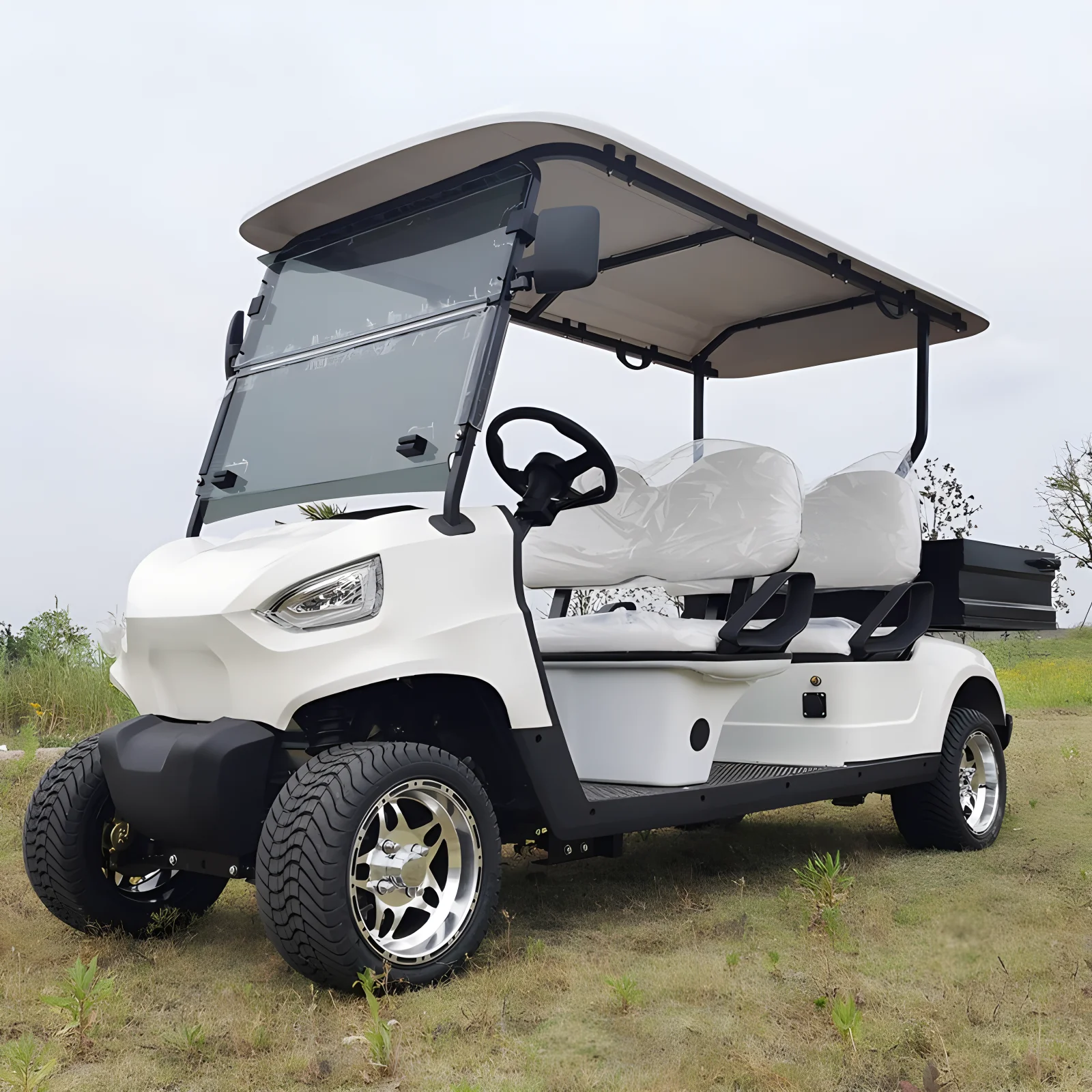 

Factory Direct Sales Classic Mini Electric Golf Cart Chinese Electric Golf Cart 4 Seater Electric sightseeing car