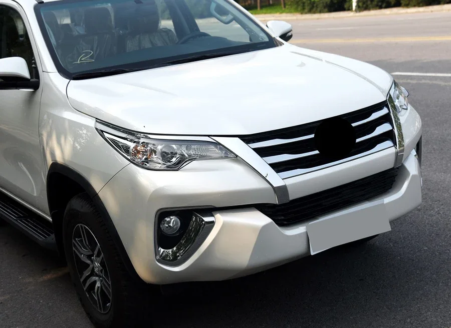 

LED Headlight Cover Transparent Lampshade Case Headlamp Shell Plexiglass Replace Original Lens For Toyota Fortuner 2016-2020