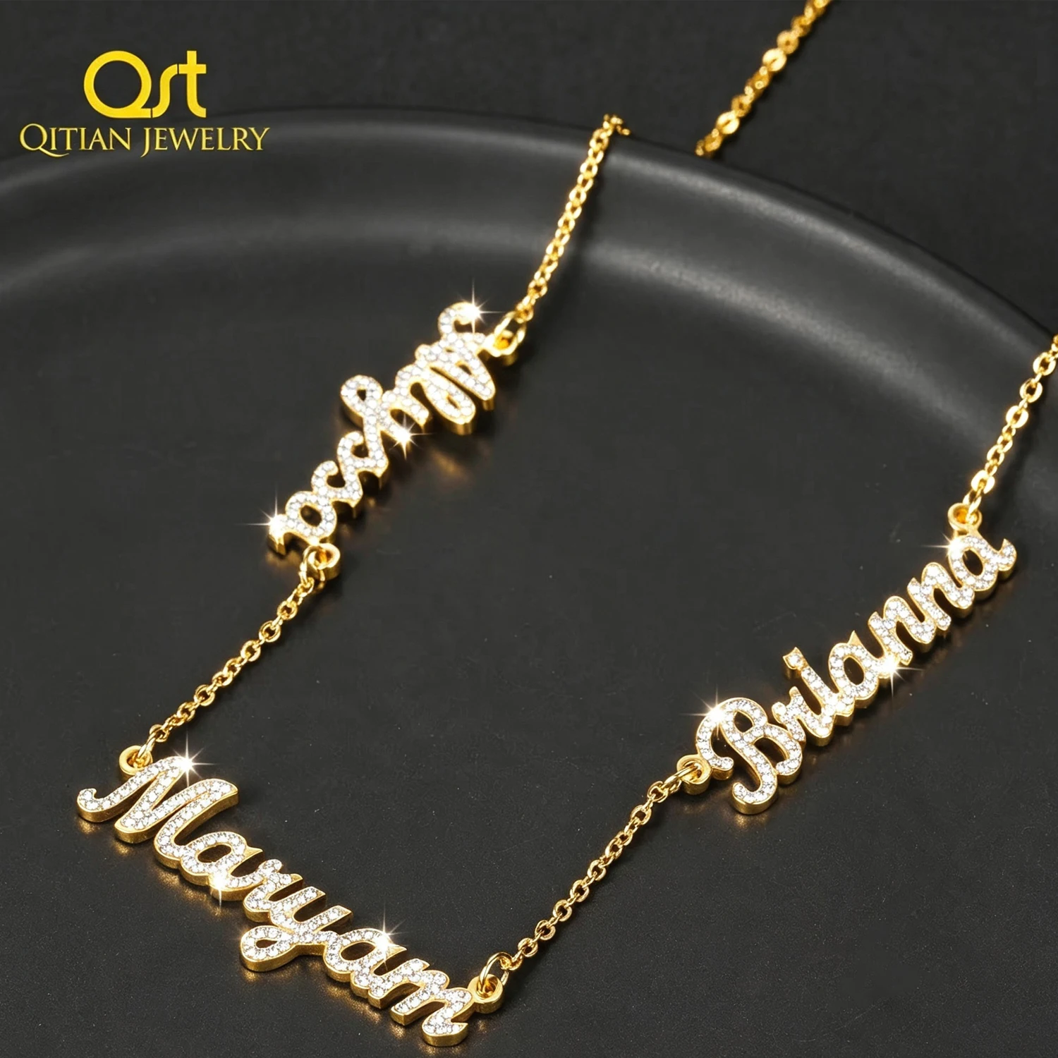 Qitian Custom Family Multiple Names Iced Out Ketting Gepersonaliseerde Blingbling RVS Strass Cadeau Voor Vrouwen Sieraden
