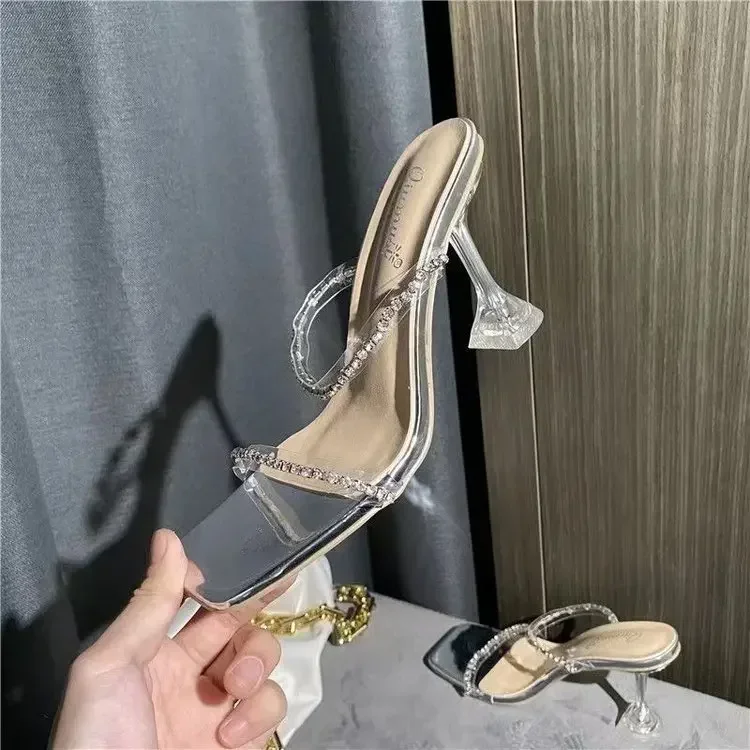 

New Summer Sexy Fashion Open Toe Women's Sandals Water Diamond Shining Square Headed Banquet Women's High Heels Large Design