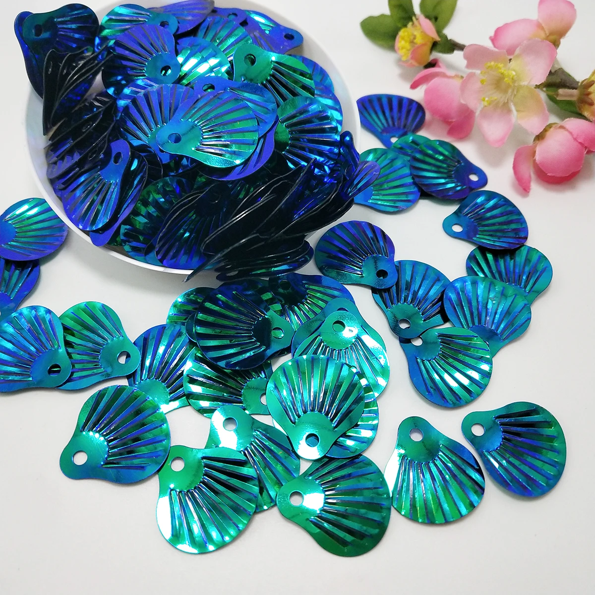 50g Lot 24mm Big Shell Shaped Loose PVC Sequins AB Colors with 1 Big Hole for DIY Sewing Clothing Earring Accessories