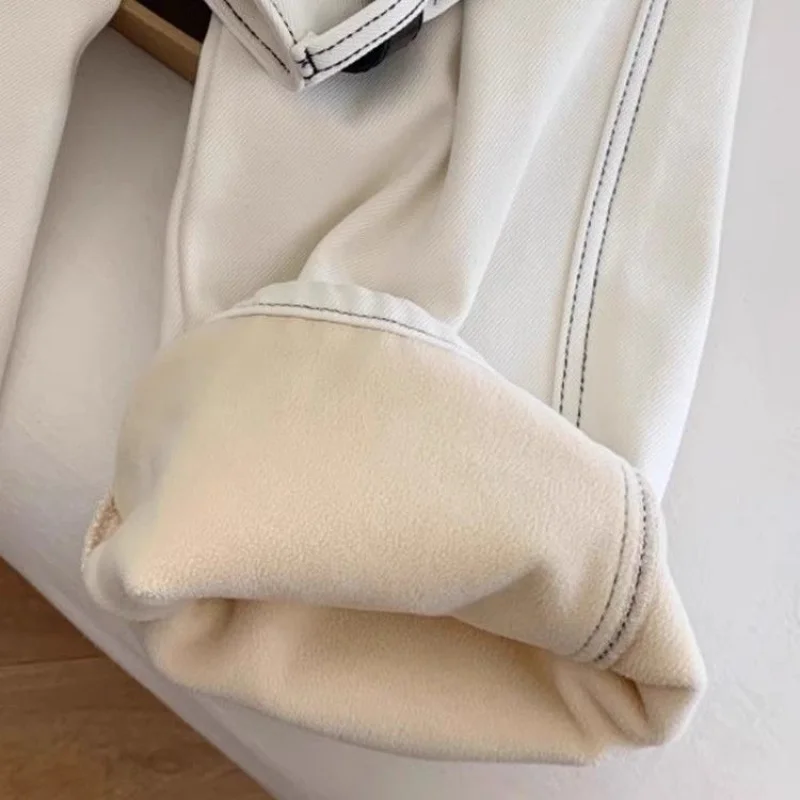 2025 Damen-Jeans, weiße Jeans, hohe Taille, Herz-Stickerei, Denim-Hose, Gürtel, lässig, schmale Passform, weibliche Mode-Hose