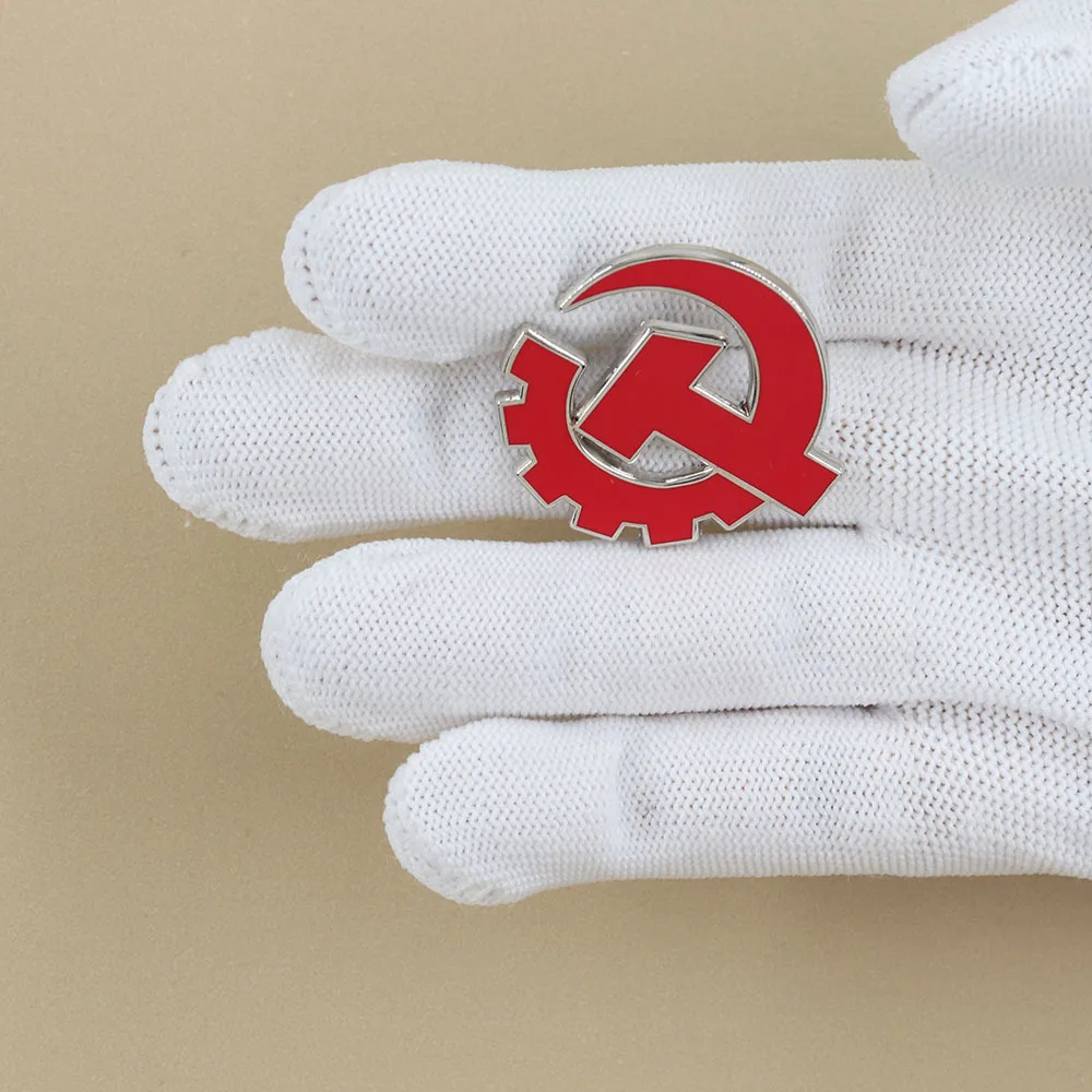 1PC Soviet Sickle and Hammer Commemorative Badge Red Metal Brooch Backpack Hat Decoration
