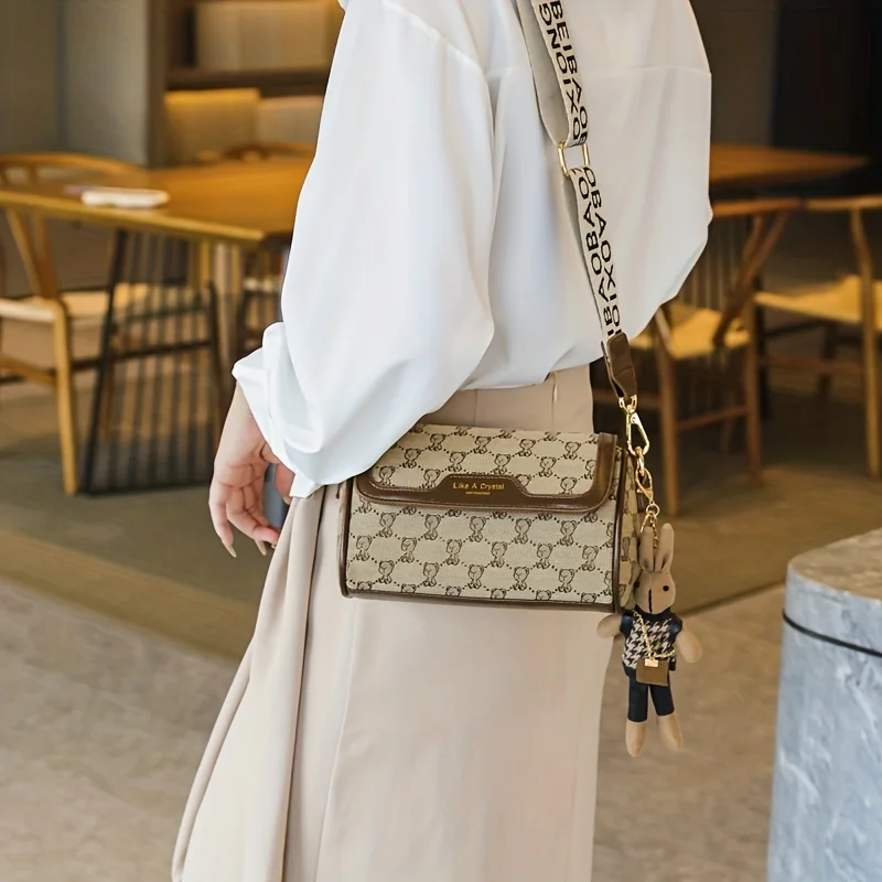 Magnetic Bear Print Crossbody Bag - Chic Faux Leather with Durable Lining, Fashionable & Versatile for Every Day