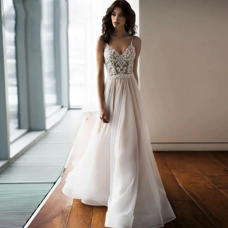 

Boho Wedding Dress A-Line Spaghetti Straps Open Back Lace Appliques Sweep Train Bride Gowns Vestidos De Noiva