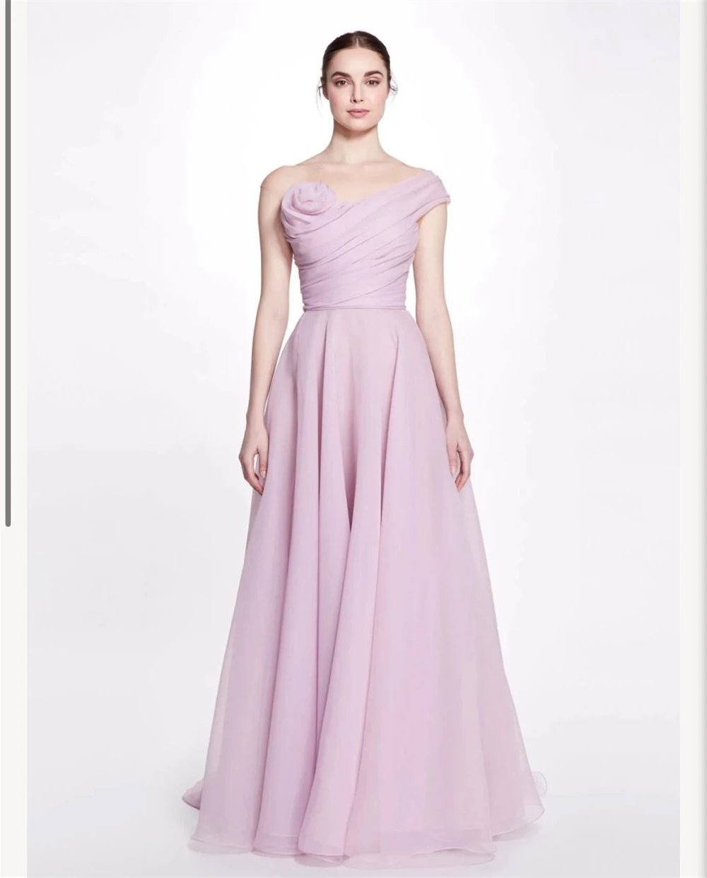 

Customized Simple Chiffon Evening Dress Classic V-Neck Off the Shoulder Party Dress Delicate A-Line Sweep Train Celebrity Gowns