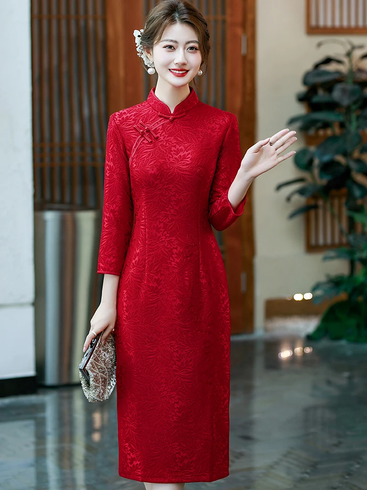 

Длинное пальто-ципао для мамы, утепленное, красное, для бабушки, для возвращения домой, новинка 2025 года, на каждый день