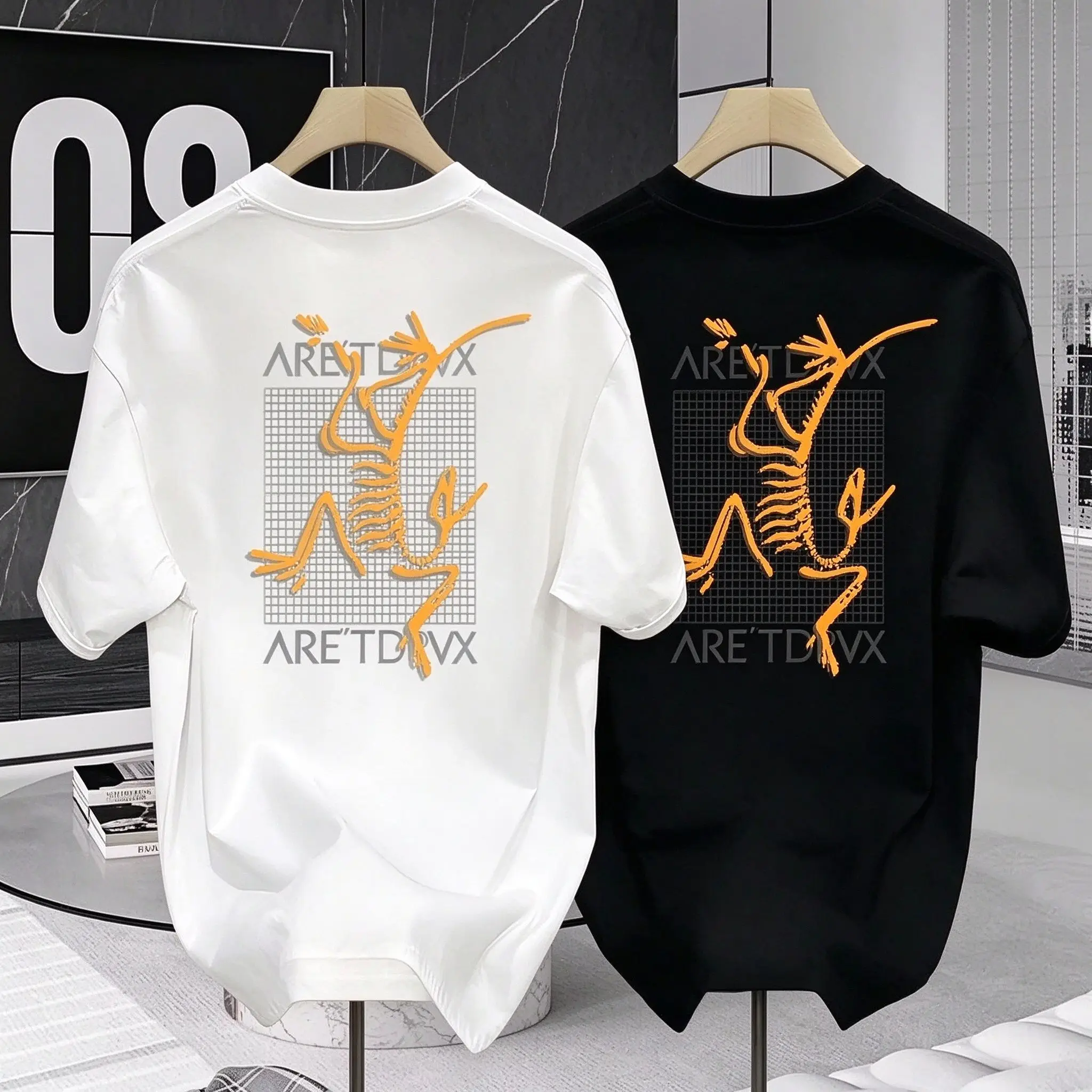 2026 Skeleton Graffiti Print T Shirt Men Women Cotton Short Sleeve Summer Streetwear Casual Retro Couple Style Oversized Top Tee