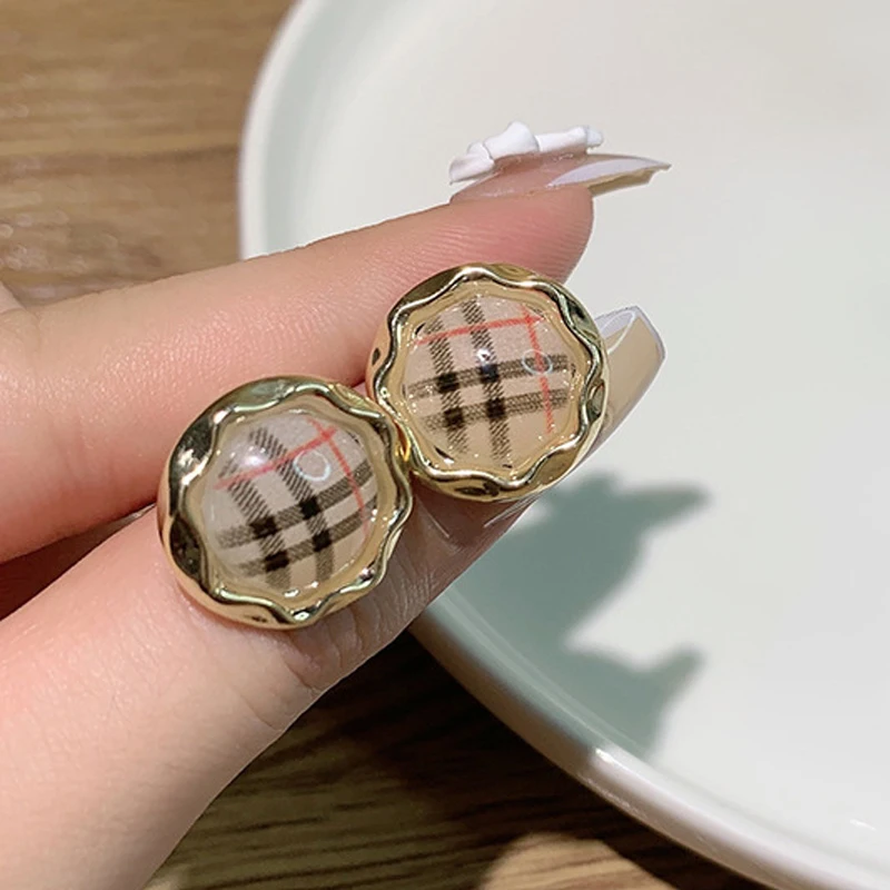 Transparent Acrylic Bead Round Stud Earrings for Women Golden Frame Plaid Pattern Earrings Cute Small Party Jewelry Gift