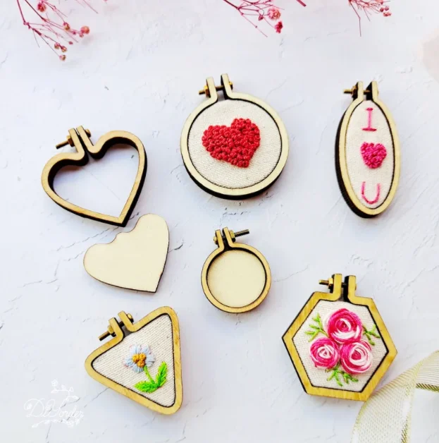 Mini Wood Embroidery Hoop Pendant Laser Cut Embroidery Frame Tiny Stitching Jewelry Hoop For Necklace Oval And Round