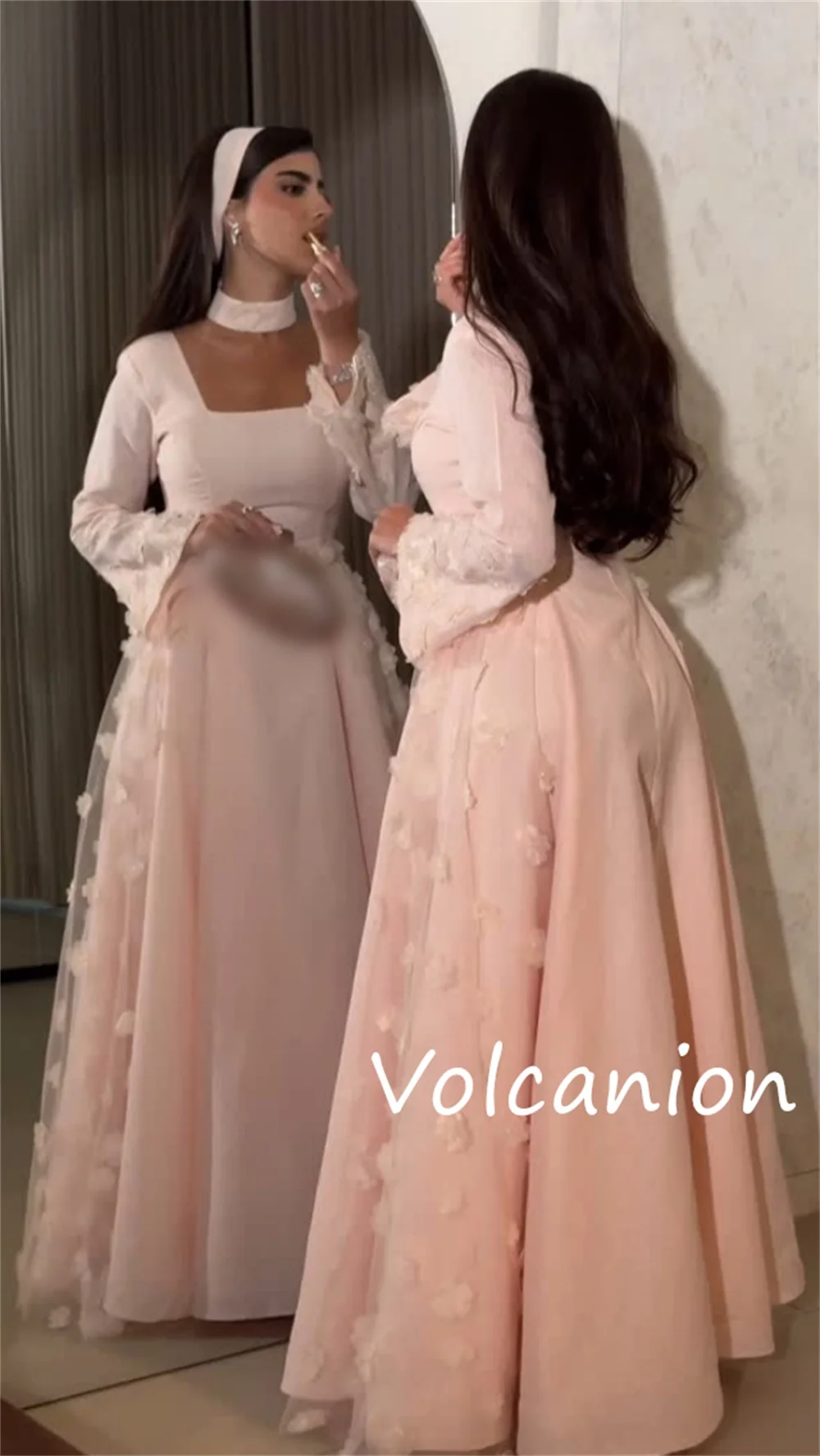 Abiti midi con collo quadrato a trapezio con applicazioni a pieghe in jersey di moda personalizzati Disponibili per occasioni su misura