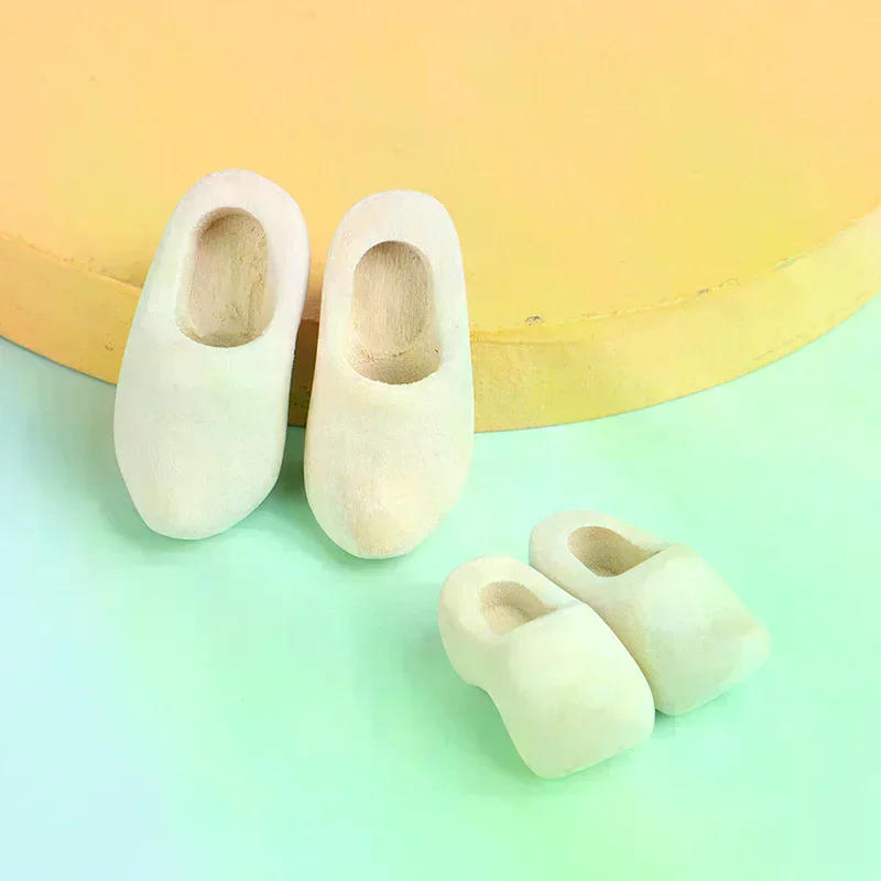 /GJ/1/12 Dollhouse Miniature Wooden Shoes Simulation Scene Collocation Model DIY Accessories 1Pair
