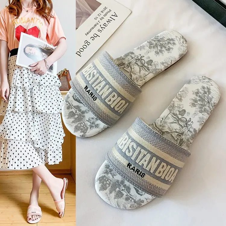 2024 Letter Slippers Fashion Flat Woman Single Shoes Casual Shoes Female Outer Wear Letter Sandals Women\'s Shoes Flat