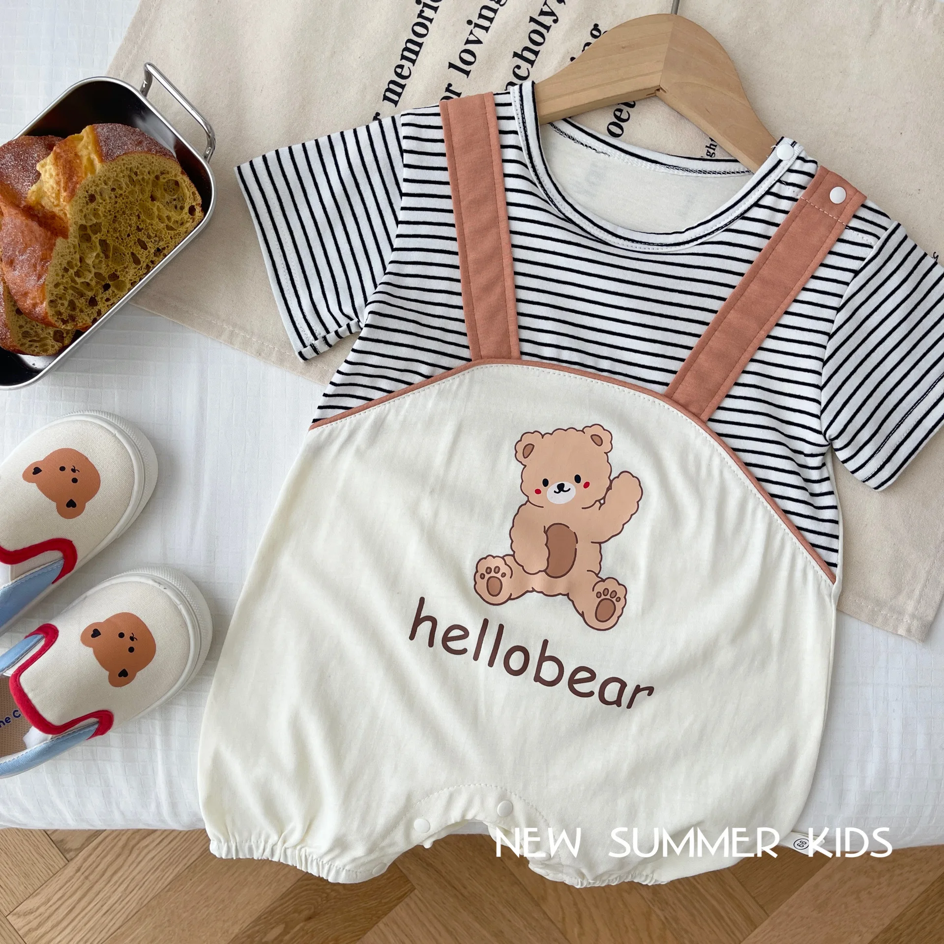 

Jenny&Dave Baby 2023 Summer Vacation Two Piece Strap Short Sleeve Cartoon Short Creeper 0-2 Year Old Baby Casual Bear Bodysuit f