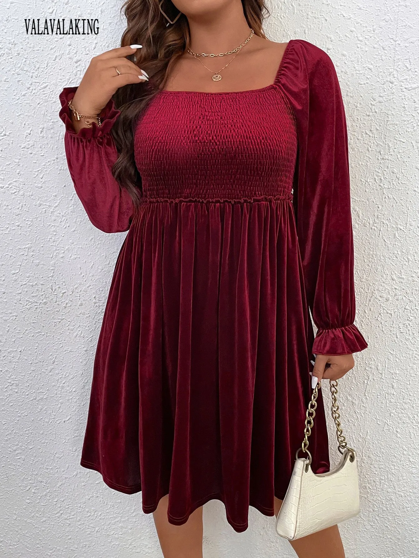 2025 Winter Wine Red Velvet Plus Size Dress Women Square Collar Long Sleeve Dress Ladies Large Pleated Short Evening Party Dress