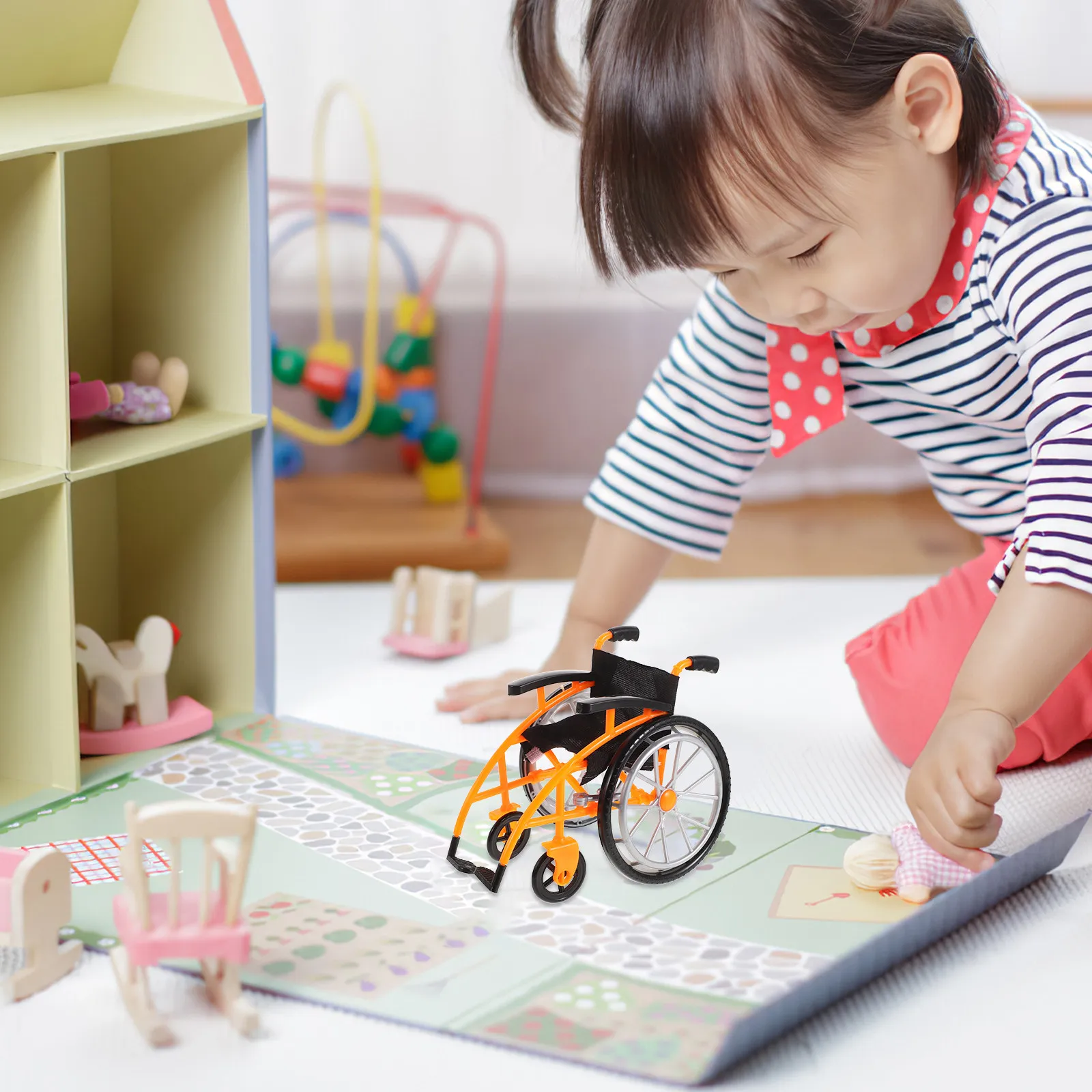Foldable Wheelchair and Crutches Set for Miniature Figures Lightweight Transport for Role Play Hospital Scenarios