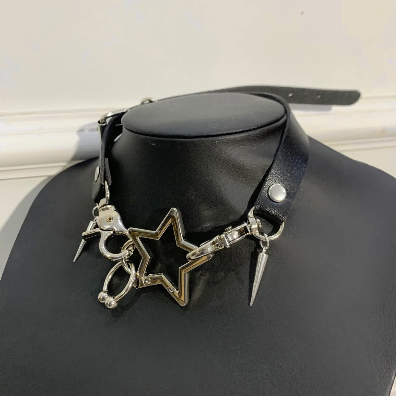New Y2k Punk Necklace Accessories Hollow Star Pentagram For Women Hip Hop Rivets C Shape Charms Gothic Choker Trend 2023 Jewelry