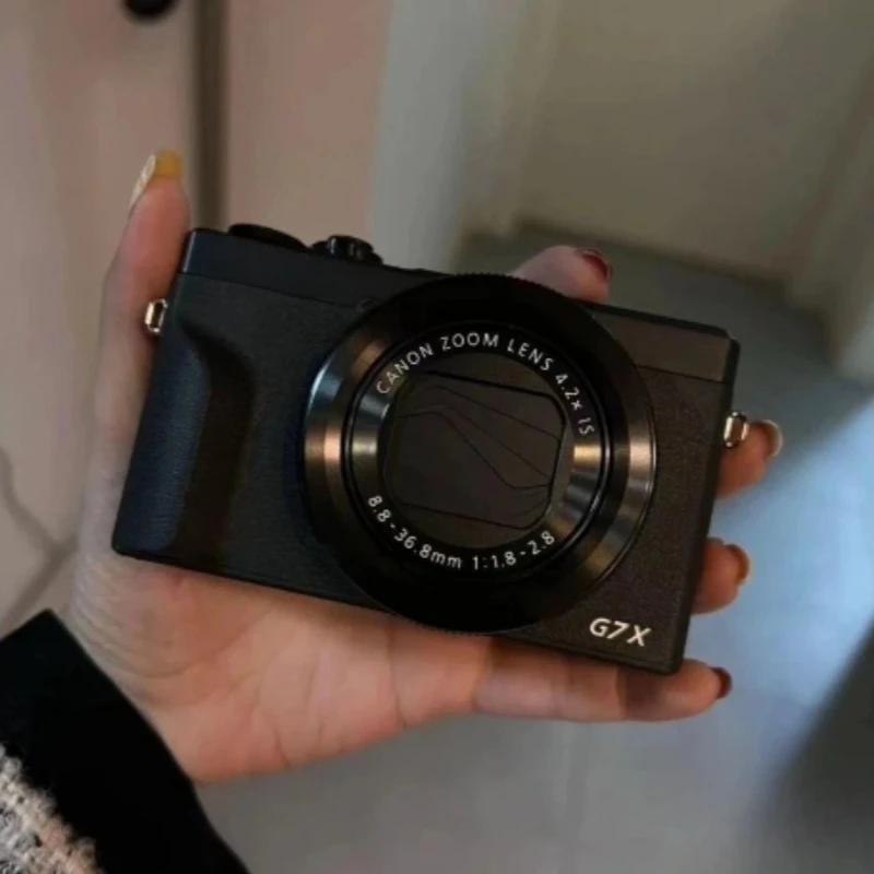 6400 pixel digital camera high definition retro beauty from ccd camera
