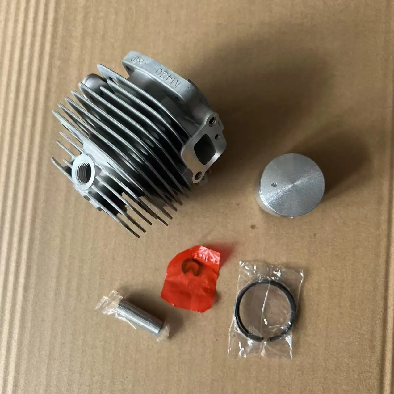 

BC42 ПОРШНЕВ ЦИЛИНДРА 40 ММ Для MARUYAMA CER420 AE420 CE420 BC422 BC4321 MBS420 MBS422 BCF4200 BCH42HT 41.5CC 2MIX ЩЕТОР